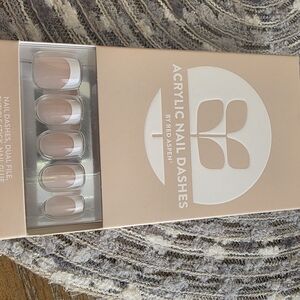 Red Aspen Acrylic Nail Dashes - Nude With White Tips
